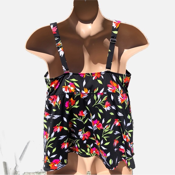 Lands End Women’s Plus Swimsuit Bathing Suit Tankini Top Bright Flowers 3X - 24W - Picture 2 of 7
